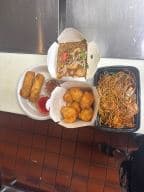 Best Quart Honey Chicken, 2 Egg Rolls, Quart Special Fried Rice, Chicken Lo Mein in Miami, FL